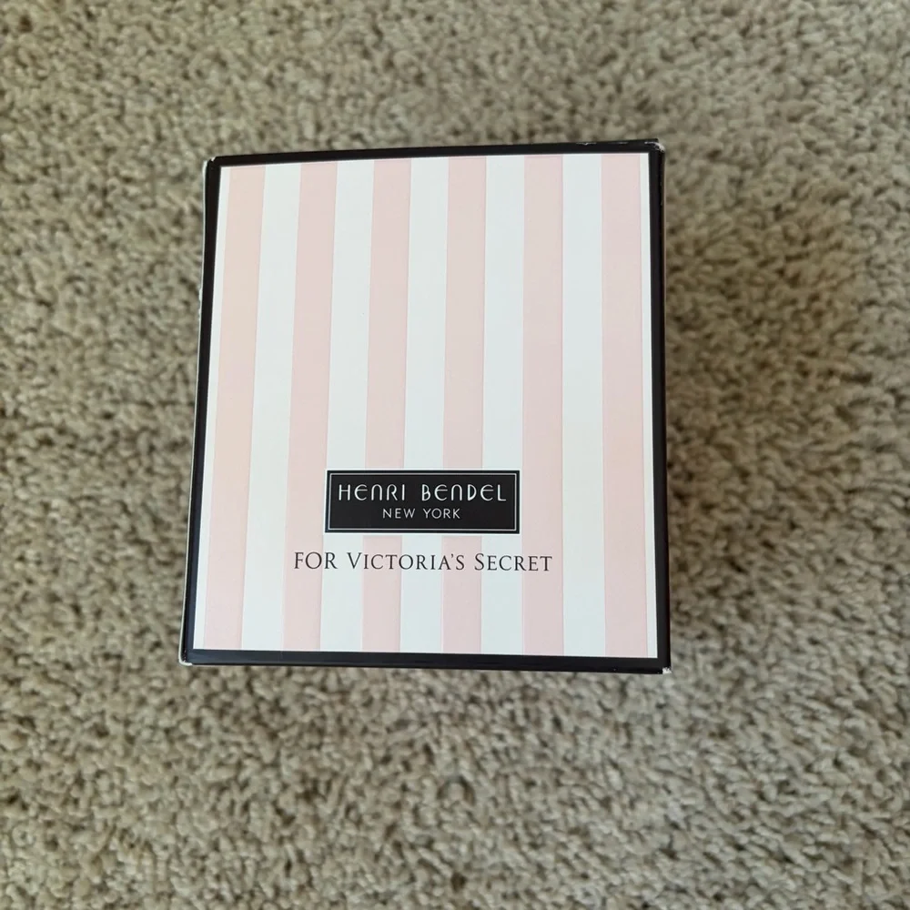Henri Bendel for Victoria Secret Cashmere Scented Candle - Limited Edition